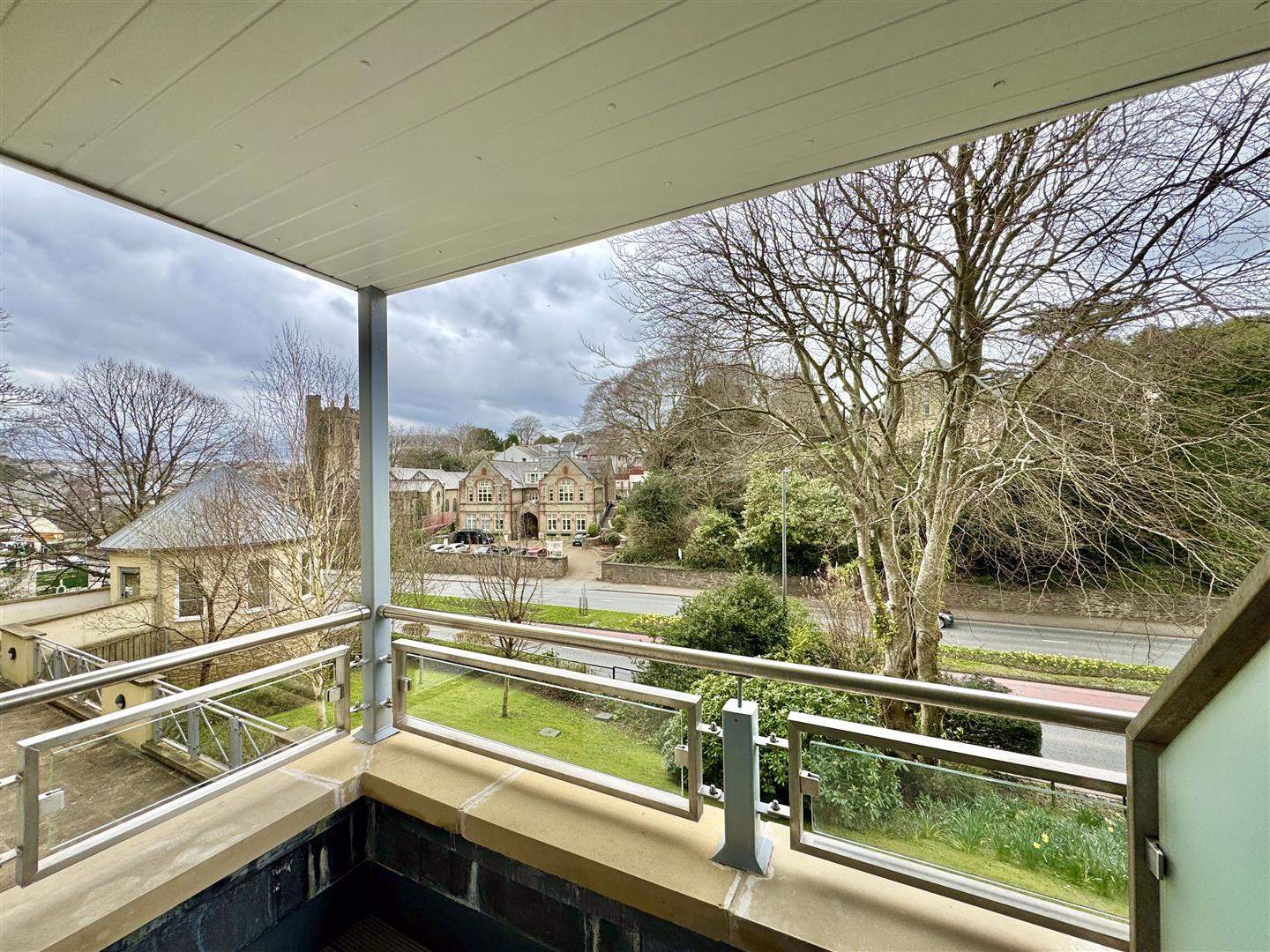1 bed property in Tregolls Road, Truro